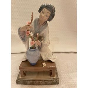 Lladro Japanese geisha